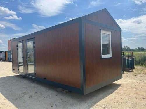  Komercialni kontejner 7 x 3 m