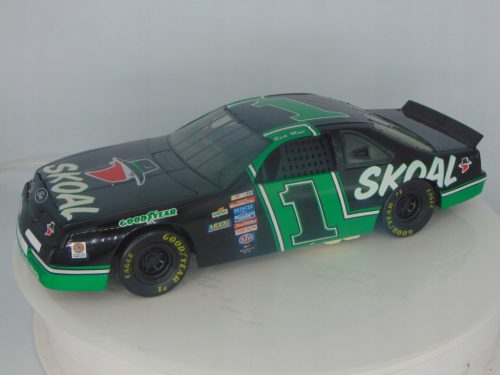  ERTL 1995 RICK MAST #1 SKOAL FORD THINDERBIRD NASCAR 1:18